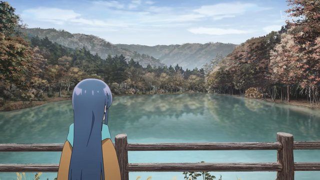 湖岸の堰堤キャンプ